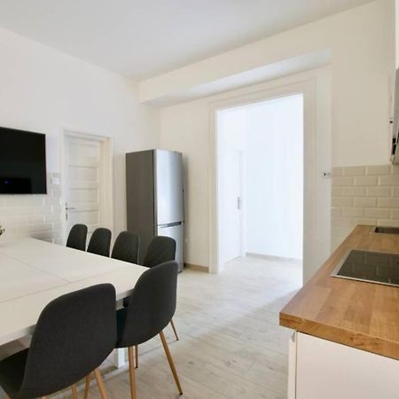 Premium Apartment By Hi5 - Astoria 4 Bedroom Budapest Exterior foto