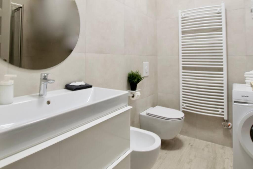 Premium Apartment By Hi5 - Astoria 4 Bedroom Budapest Exterior foto
